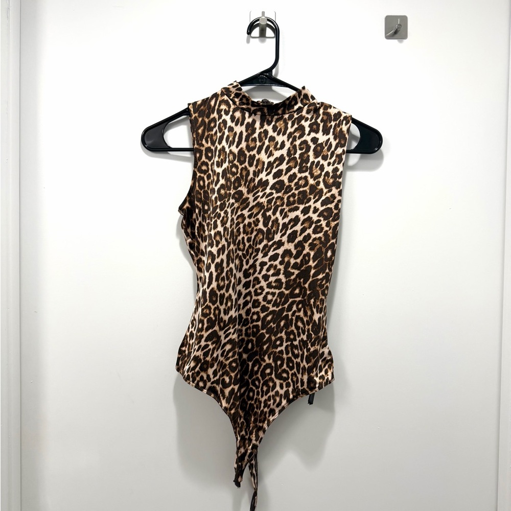 Guess - Sleeveless Leopard Print Bodysuit - Brown